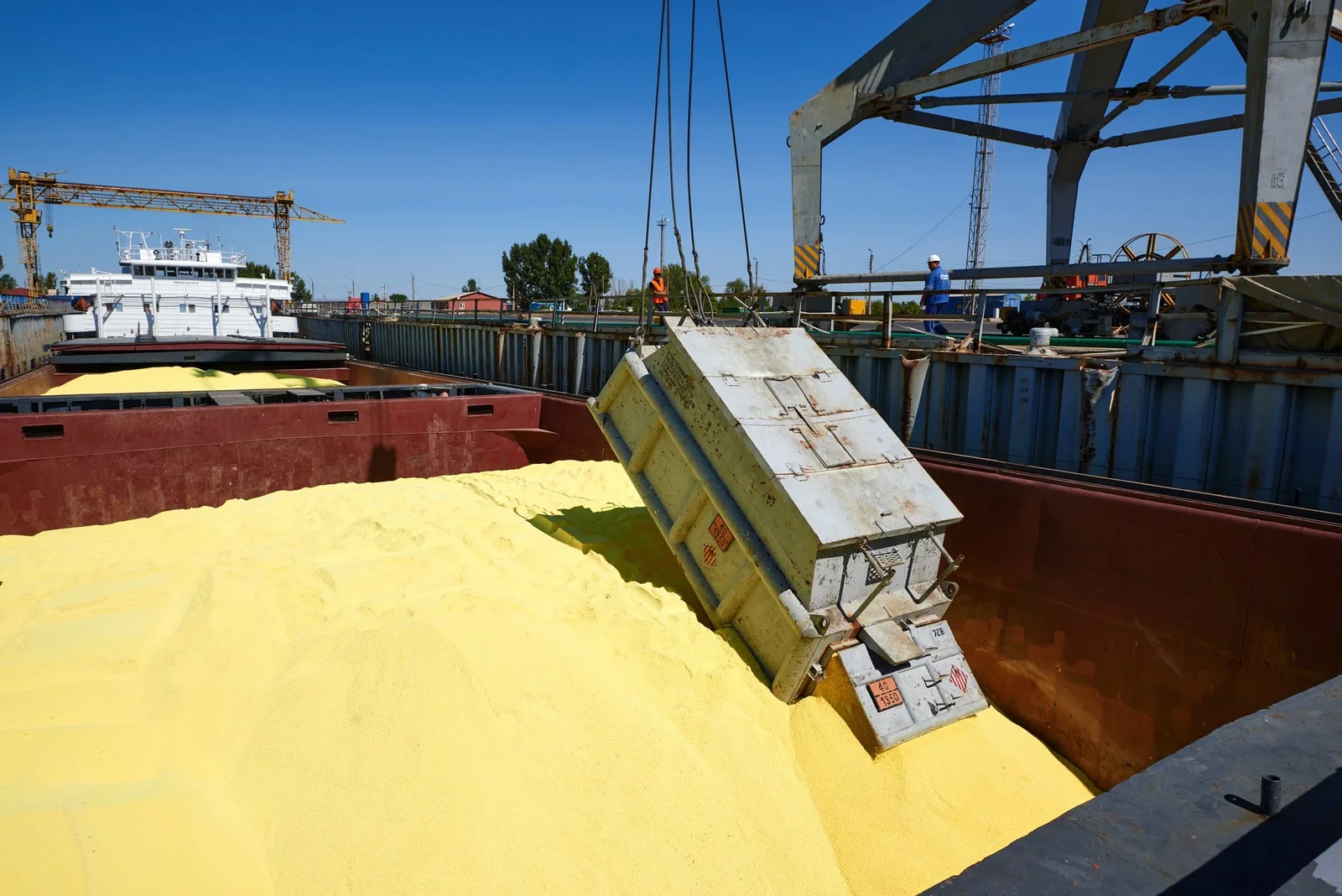 Plant stockpile — the upstream end of every bag of sulfur-bearing fertiliser
